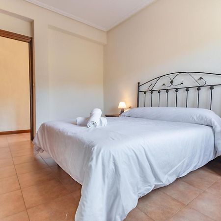 Apartamentos Privados Con Jardin Y Barbacoa Compartida En Ларедо Экстерьер фото