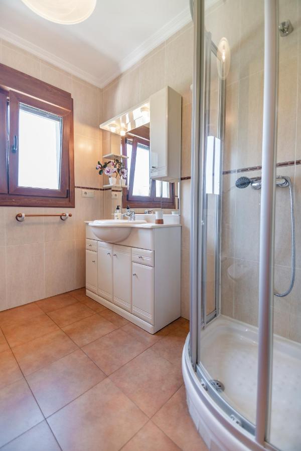 Apartamentos Privados Con Jardin Y Barbacoa Compartida En Ларедо Экстерьер фото