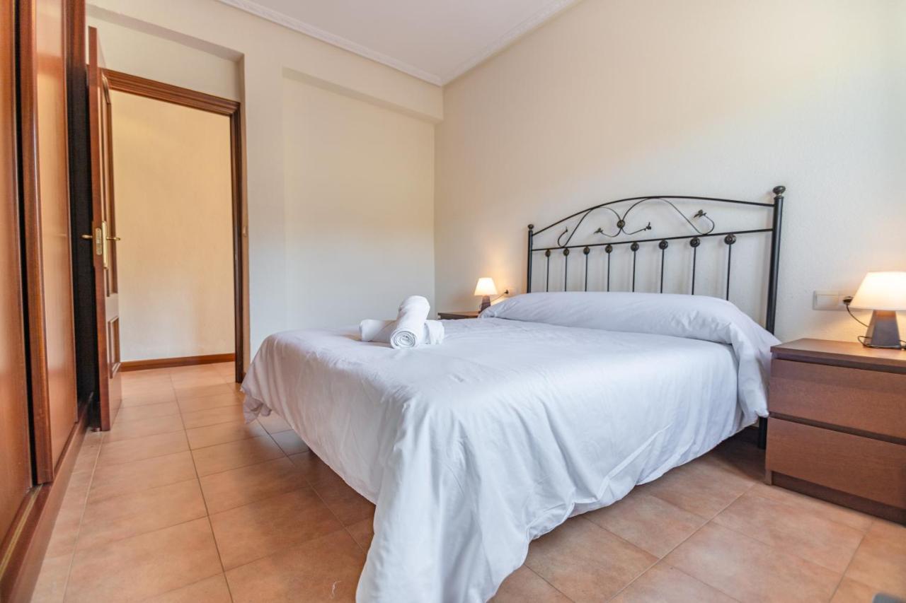 Apartamentos Privados Con Jardin Y Barbacoa Compartida En Ларедо Экстерьер фото