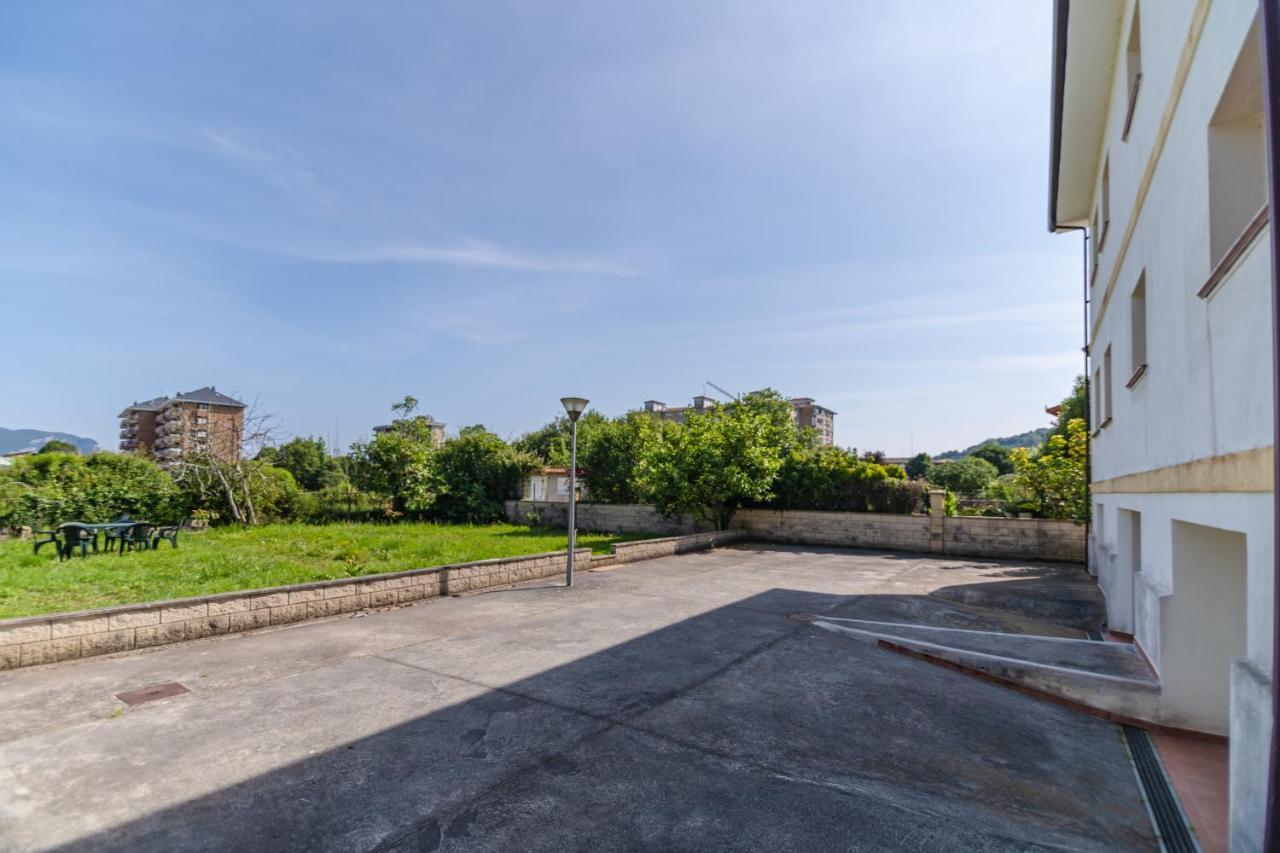Apartamentos Privados Con Jardin Y Barbacoa Compartida En Ларедо Экстерьер фото